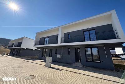 Casă cu 4 camere cu Teren 414 Mp în Rășinari