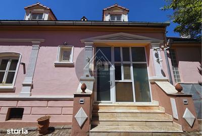 Casă cu 8 camere cu Teren 1211 Mp în Central - 13