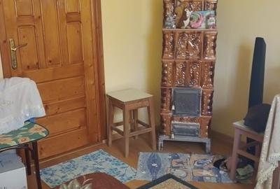 Casă cu 3 camere în Devesel