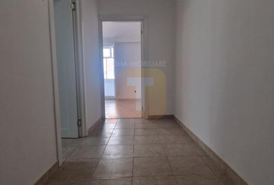 Apartament cu 2 camere decomandat în Precista - 1