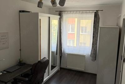 Apartament cu 2 camere nedecomandat în Girocului