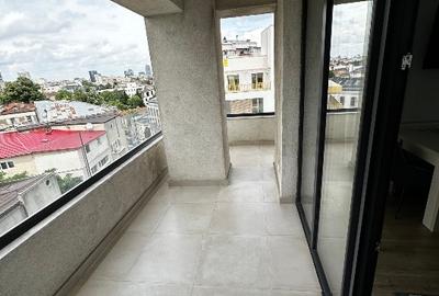 Apartament cu 4 camere semidecomandat, mobilat în Unirii