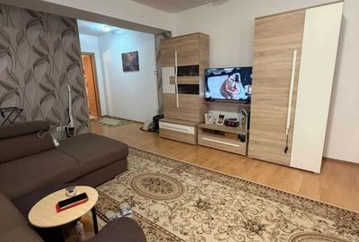 Apartament cu 2 camere semidecomandat în Cățelu