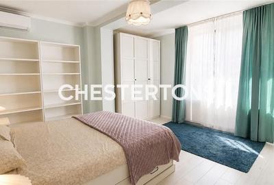 Apartament cu 4 camere semidecomandat în Cișmigiu