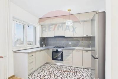Apartament cu 3 camere decomandat în Lacul Tei