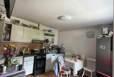 Casă cu 3 camere cu Teren 405 Mp în Chitila
