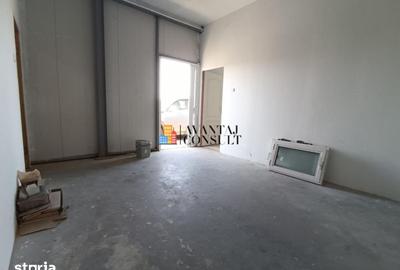 Spațiu comercial, de 560 mp, în Central - 14