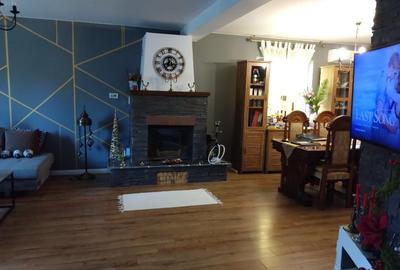 Casă cu 6 camere cu Teren 407 Mp în Berceni - 1
