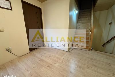 Casă cu 10 camere cu Teren 1086 Mp în Central