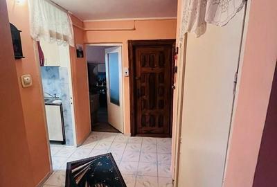 Apartament cu 2 camere decomandat în Gară