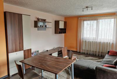 Apartament cu 5 camere semidecomandat în Florilor - 1