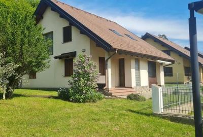 Casă cu 4 camere în Șieu