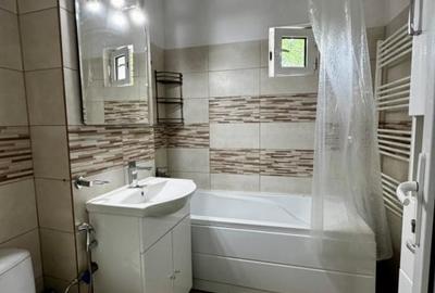 Apartament cu 3 camere decomandat în Podul de Fier - 9