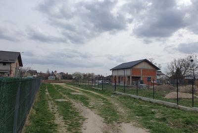Teren de 540 mp, în Periș