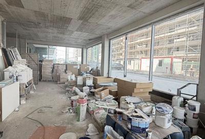 Spațiu comercial, de 683 mp, în Central - 6