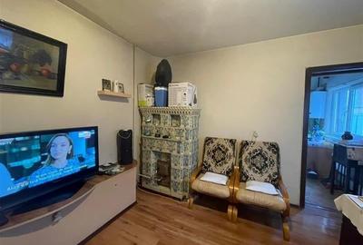 Casă individuală cu 5 camere cu Canalizare în Central - 1