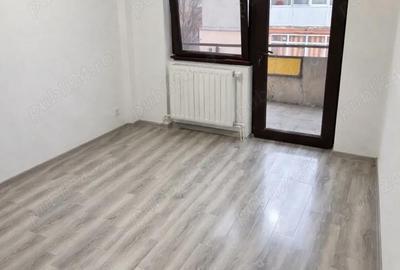 Apartament cu 4 camere decomandat în 1 Mai - 3
