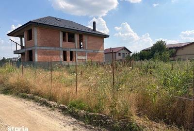 Teren de 560 mp, în Central