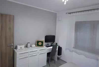 Apartament cu 2 camere semidecomandat, mobilat în Olimpia-Stadion - 3