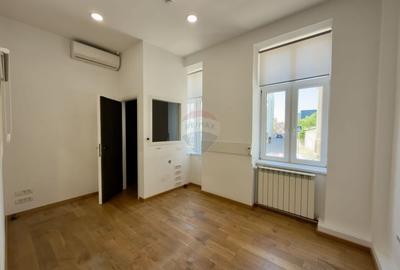 Spațiu comercial, de 200 mp, în Ultracentral - 4