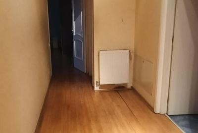 Casă cu 7 camere cu Teren 450 Mp în Central