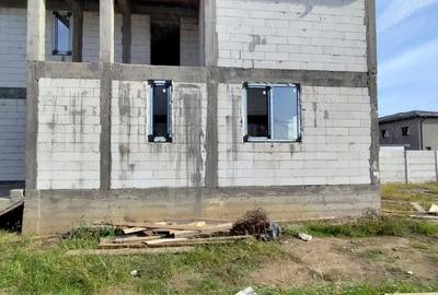 Casă cu Teren 350 Mp în Central - 3
