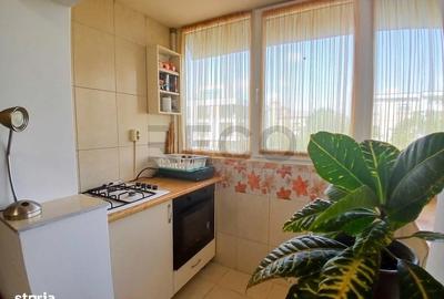 Apartament cu 3 camere decomandat în Decebal