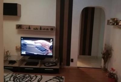 Apartament semidecomandat în Tei