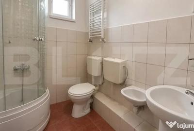 Casă cu 6 camere cu Teren 475 Mp în Olimpia-Stadion
