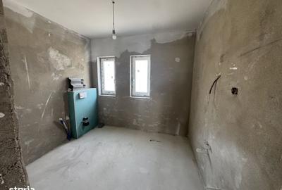 Casă cu 4 camere cu Teren 270 Mp în Central