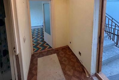 Garsonieră decomandată în Traian - 6