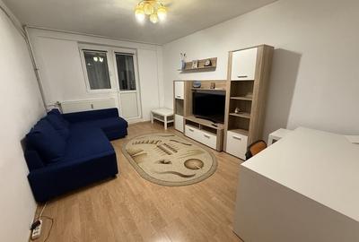 Apartament cu 2 camere decomandat în Drumul Taberei