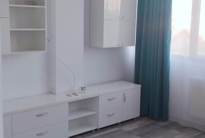 Apartament cu 2 camere decomandat în Valea Adâncă