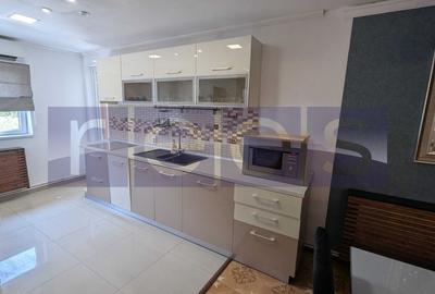 Apartament cu 3 camere semidecomandat în Mihai Bravu