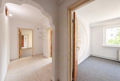 Apartament cu 3 camere semidecomandat în Găvana - 12