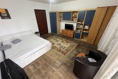 Garsonieră decomandată, mobilată în Far - 1