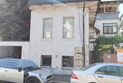 Apartament cu 2 camere în Victoriei
