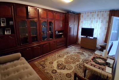 Apartament cu 3 camere decomandat în Păcurari