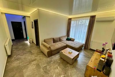 Apartament cu 3 camere decomandat în Florești