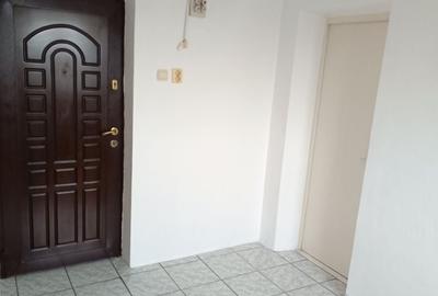 Apartament cu 2 camere semidecomandat în Bartolomeu