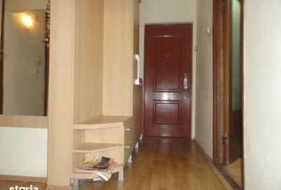 Apartament cu 4 camere decomandat în Micălaca