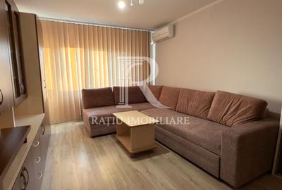 Apartament cu 2 camere semidecomandat, mobilat în Decebal