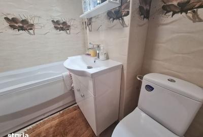 Apartament cu 3 camere decomandat în Tractorul - 6