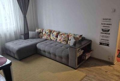 Apartament cu 3 camere semidecomandat în Rahova - 1