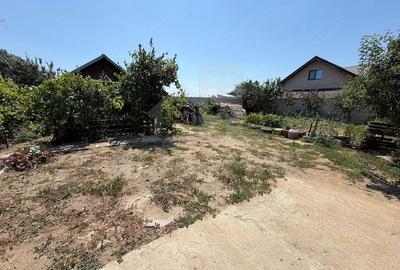 Teren de 300 mp, în Central