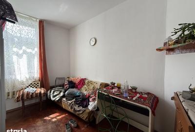 Casă cu 2 camere cu Teren 200 Mp în Gruia