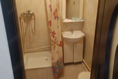 Garsonieră decomandată în Granit