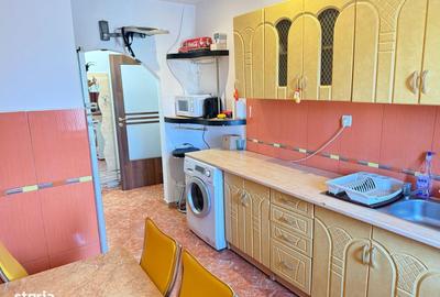 Apartament cu 2 camere semidecomandat în Micro 9 - 11
