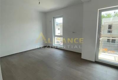 Casă cu 4 camere cu Teren 300 Mp în Berceni - 2