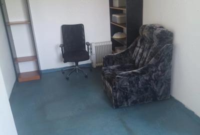 Apartament cu 5 camere decomandat în Titan - 8